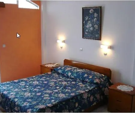Madison Apartmanhotel Vlaháta
