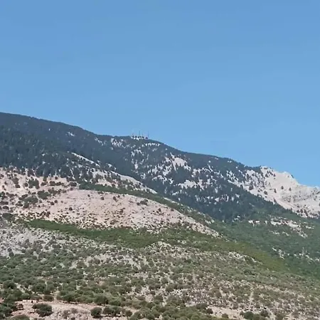 Madison Apart-hotel Vlachata